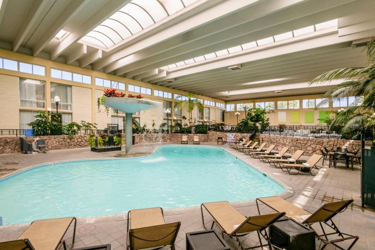 Отель Wyndham Garden Fresno Yosemite Airport Экстерьер фото